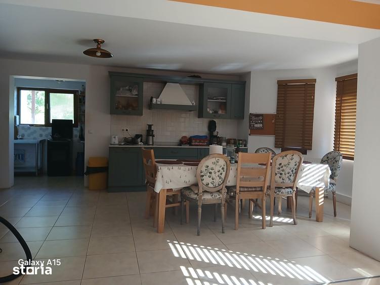 Casă cu 5 camere cu Teren 1500 Mp în Drajna