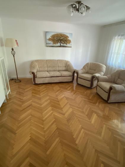 Apartament cu 3 camere decomandat în Autogară