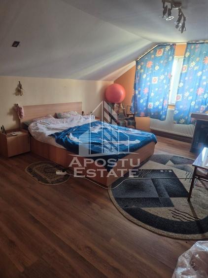 Casă individuală cu 6 camere cu Canalizare în
