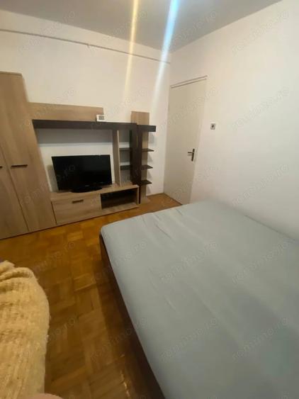 Apartament cu 2 camere semidecomandat în Girocului