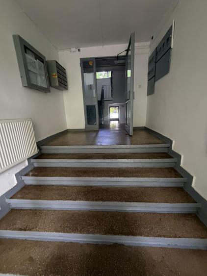 2 camere de vânzare în zona Gorjului | Bloc vechi - 17