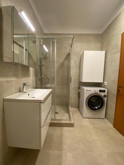 Apartament cu 2 camere semidecomandat, mobilat în Bună Ziua