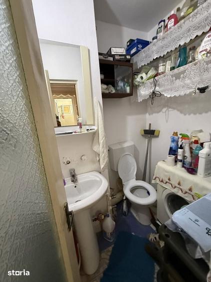 Apartament cu 3 camere decomandat în Calarași 4