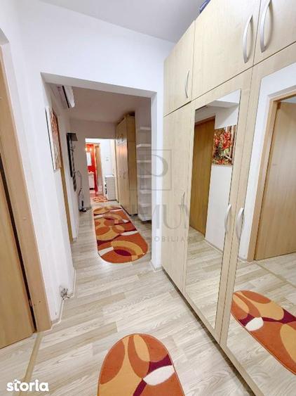 Apartament cu 4 camere decomandat, mobilat în Est
