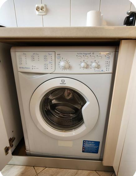 Apartament cu 2 camere decomandat în P-ța Universității