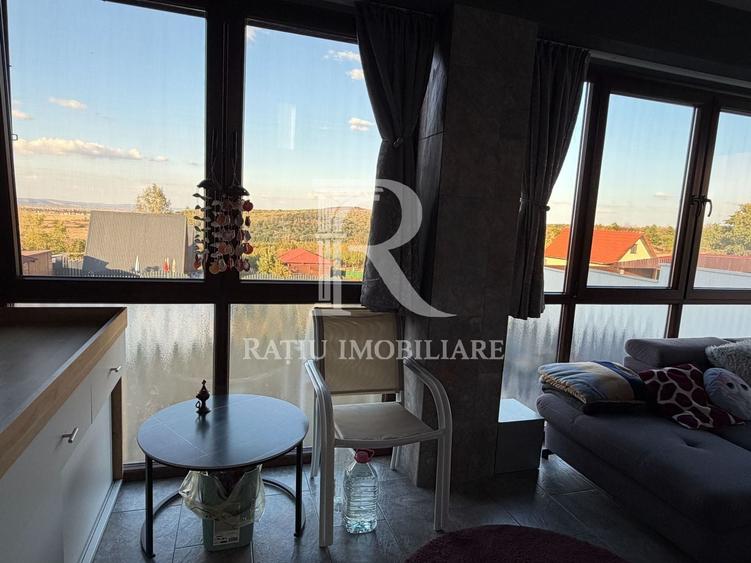 Casă individuală cu 9 camere cu Piscina în Cordău