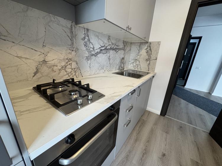 Apartament cu 2 camere decomandat, mobilat în 1 Decembrie
