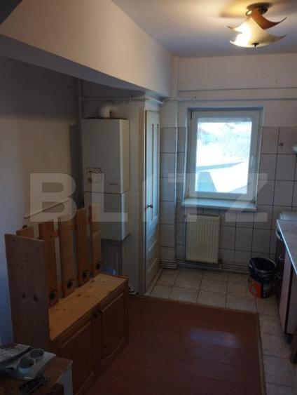 Apartament cu 3 camere decomandat, mobilat în Mihai Viteazu