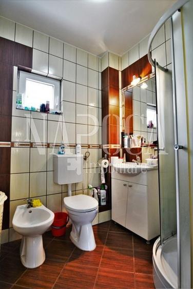 Casă individuală cu 5 camere cu Canalizare în Florești