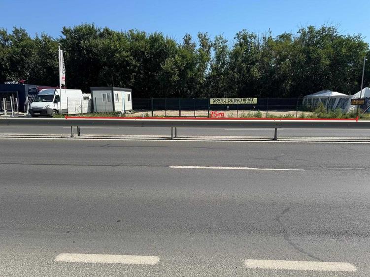Spațiu comercial, de 1,000 mp, în Preajba