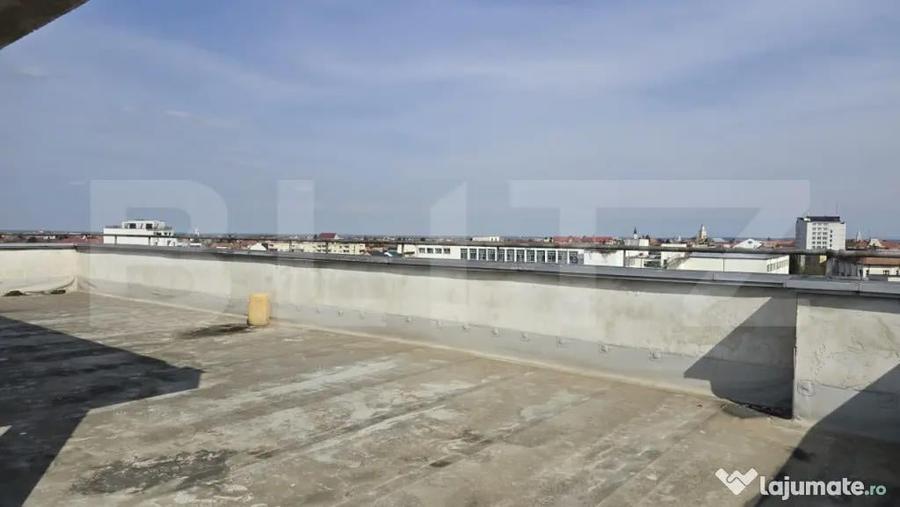 Garsonieră decomandată în Central