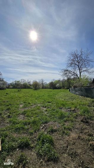 Teren de 1700 mp, în Recea