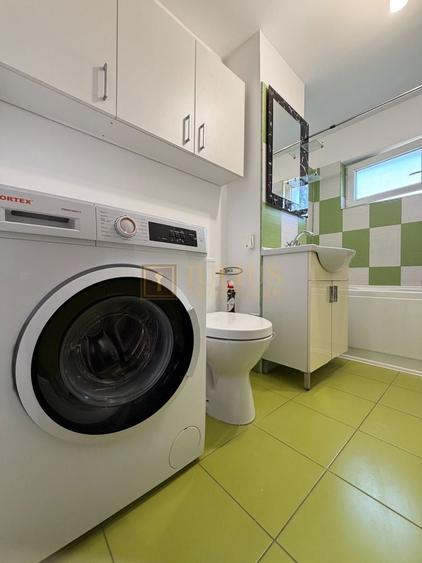 Apartament cu 3 camere semidecomandat, mobilat în Girocului