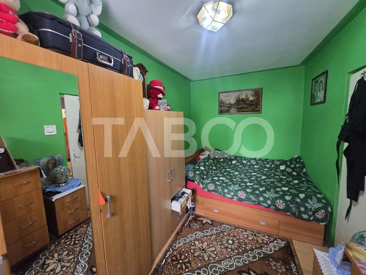 Apartament cu 2 camere semidecomandat, mobilat în Mihai Viteazul