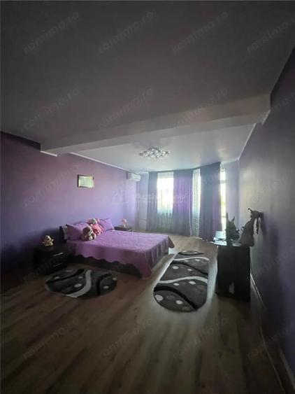 Casă cu Teren 2000 Mp în Central