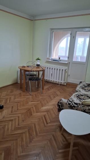 Apartament cu 3 camere decomandat, mobilat în Nădlac