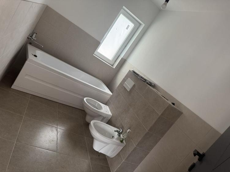 Casă cu 3 camere cu Teren 500 Mp în Sânmihaiu Român