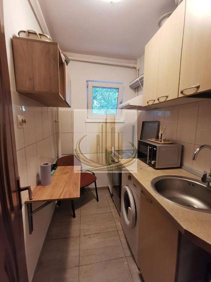Apartament cu 2 camere semidecomandat în Berceni