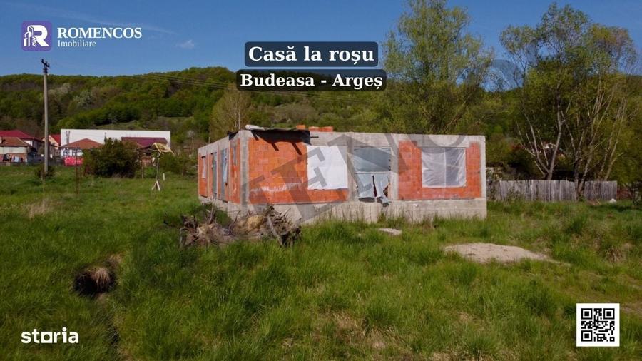 Casă cu 3 camere cu Teren 1428 Mp în Budeasa