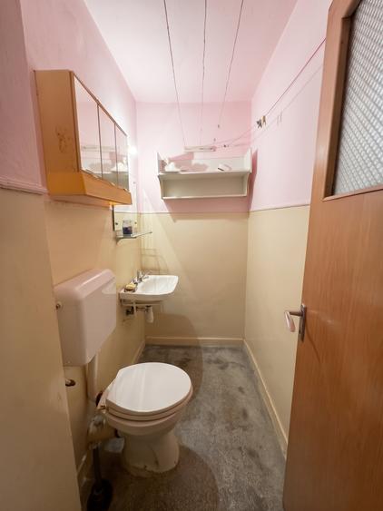 Apartament cu 4 camere semidecomandat în Drumul Taberei