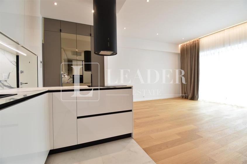 Apartament cu 3 camere semidecomandat, mobilat în Floreasca
