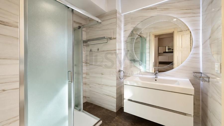 Apartament cu 3 camere decomandat în Băneasa
