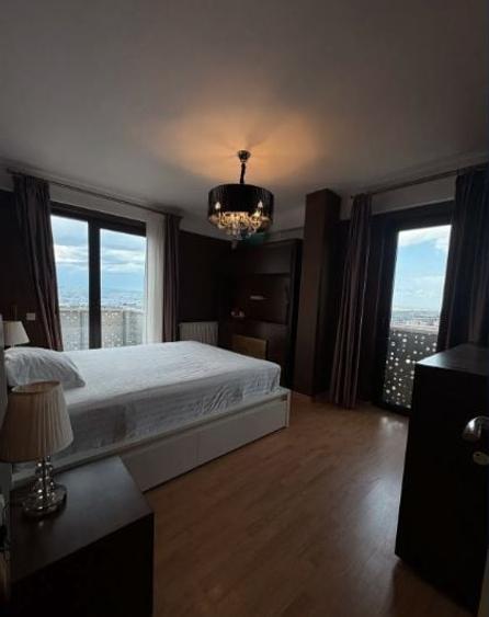 Apartament cu 3 camere semidecomandat, mobilat în Zorilor