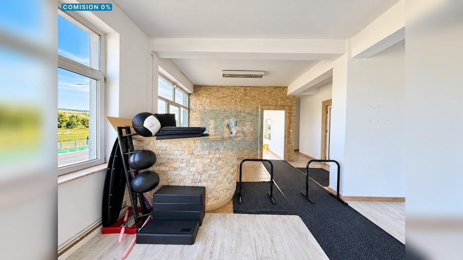 Spațiu comercial, de 200 mp, în Florești