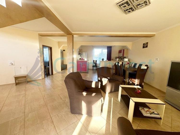 Casă individuală cu 5 camere cu Canalizare în Sântandrei