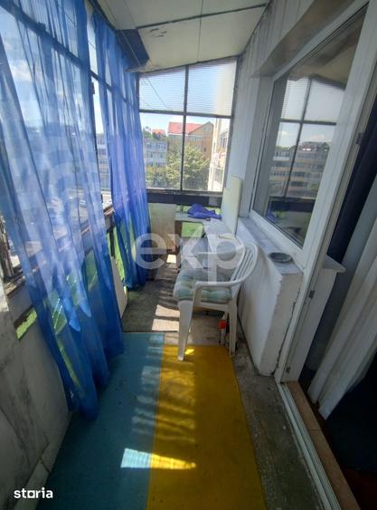 Apartament cu 3 camere decomandat, mobilat în Prundu
