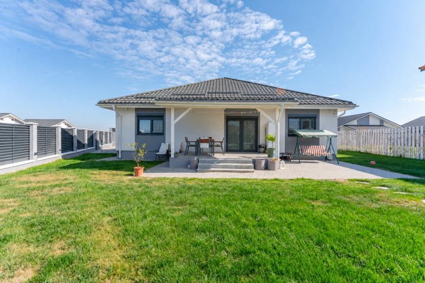 Casă individuală cu 5 camere cu Teren 652 Mp în Hărman
