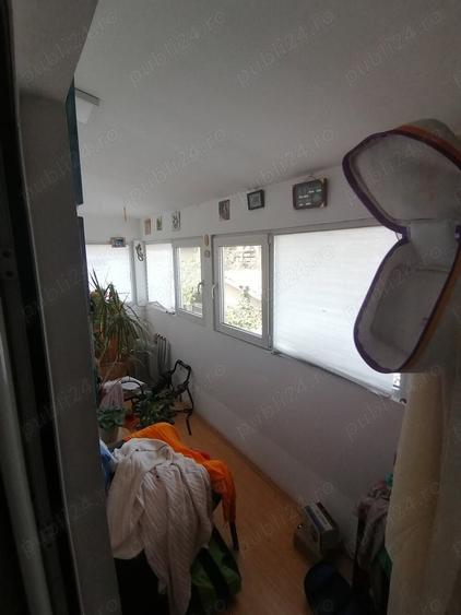 Casă cu 8 camere cu Teren 220 Mp în Berceni