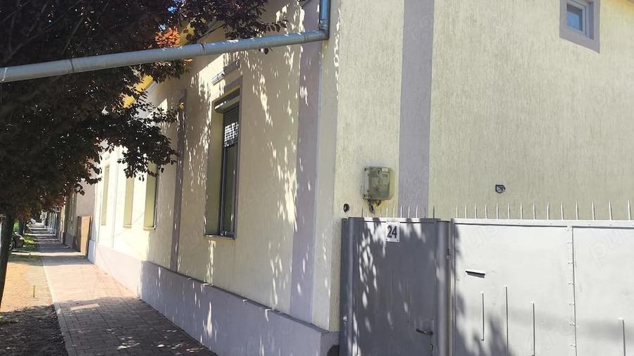 Casă cu 6 camere cu Teren 1892 Mp în Central