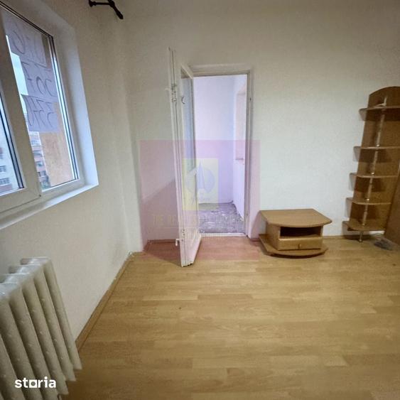 Garsonieră decomandată în Rahova
