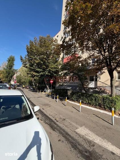 Apartament cu 2 camere decomandat în Berceni