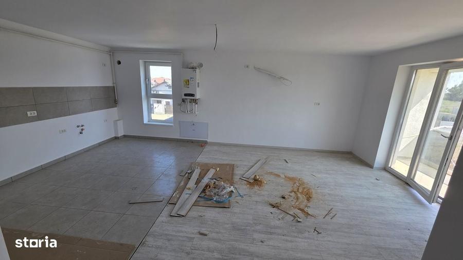 Apartament cu 3 camere în Est
