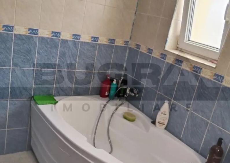 Apartament cu 3 camere decomandat în Apahida