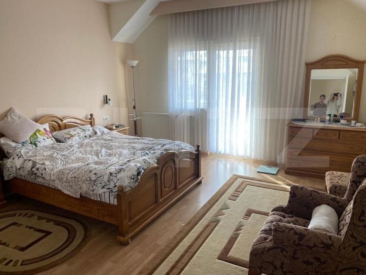 Casă individuală cu 4 camere cu Garaj în Exterior Nord