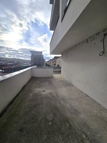 Birou, de 50 mp, în Florești