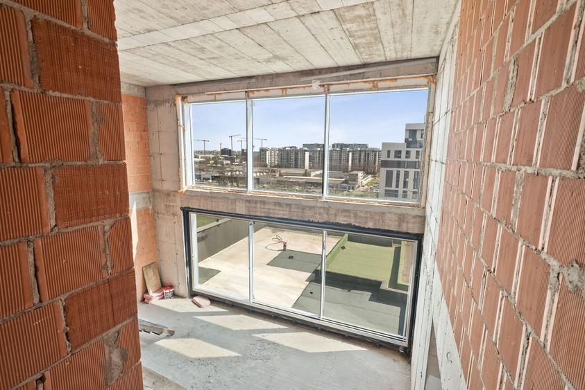 Apartament cu 6 camere decomandat în Aviației