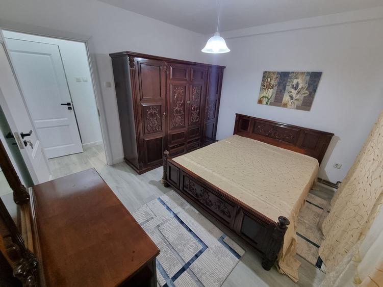 Apartament cu 2 camere semidecomandat, mobilat în Ultracentral