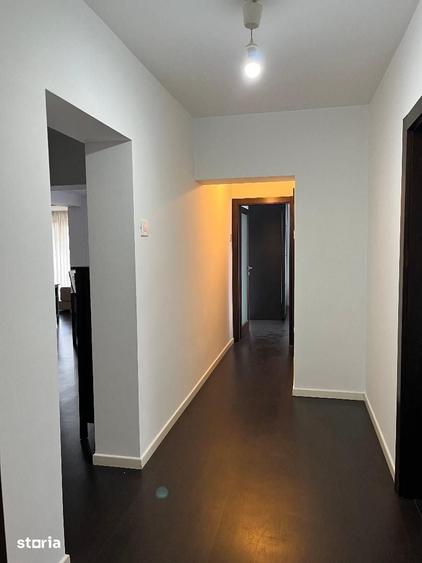 Apartament cu 4 camere în Dragoș Vodă