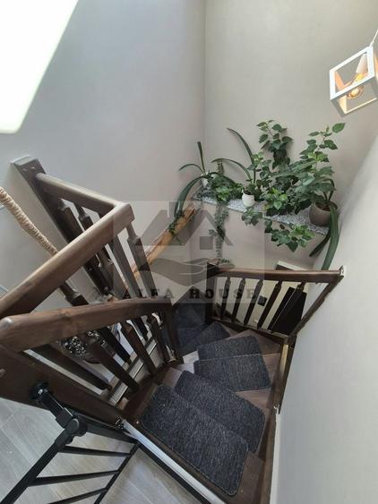 Apartament cu 4 camere decomandat, mobilat în Tractorul