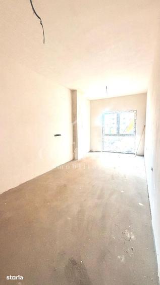 Apartament cu 4 camere în Florești