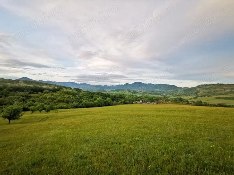 Teren de 4394 mp, în Bârsău