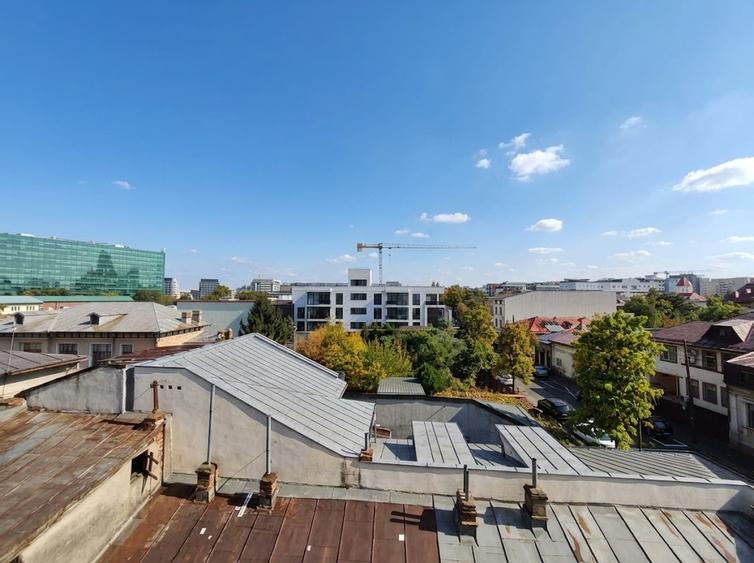 Apartament cu 2 camere semidecomandat în 13 Septembrie