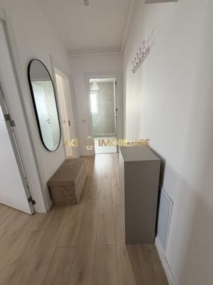 Apartament cu 2 camere semidecomandat, mobilat în Berceni