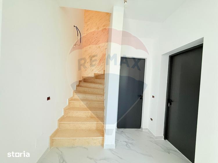 Casă cu 5 camere cu Teren 578 Mp în Cornetu