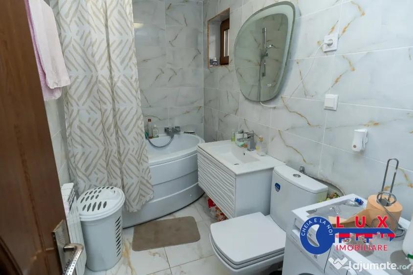 Casă cu 4 camere cu Teren 108 Mp în Pelican