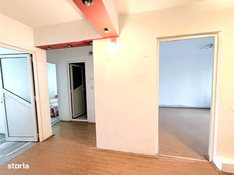 Apartament cu 3 camere decomandat în Tineretului